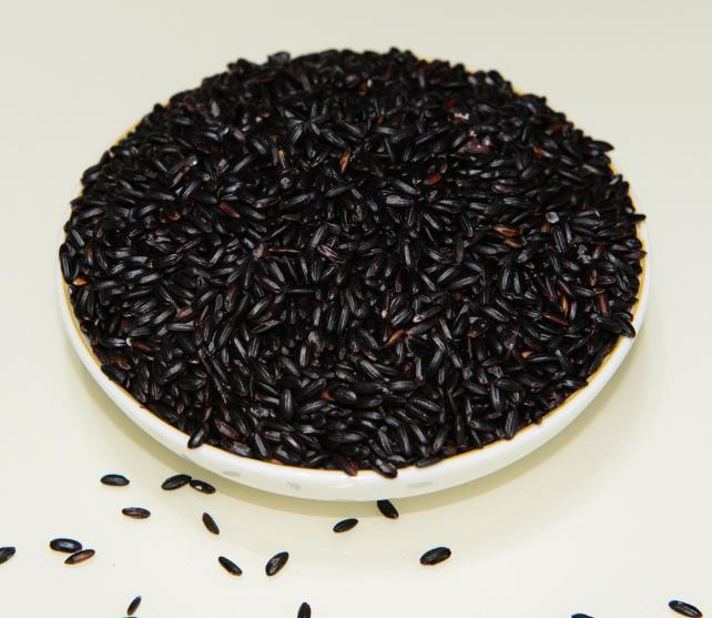 蒸黑米易烂的窍门,黑米大米饭怎么蒸软