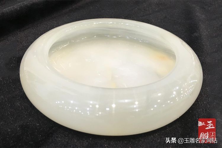 阿富汗玉和汉白玉摆件,阿富汗玉有收藏价值吗