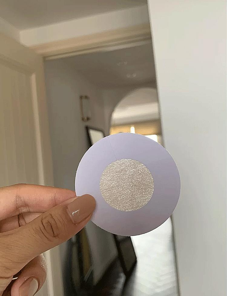 相见恨晚！吊带里面怎么穿，神仙胸贴告诉你