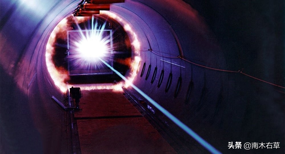 瞬间转移监控视频,监控拍下的惊人瞬间