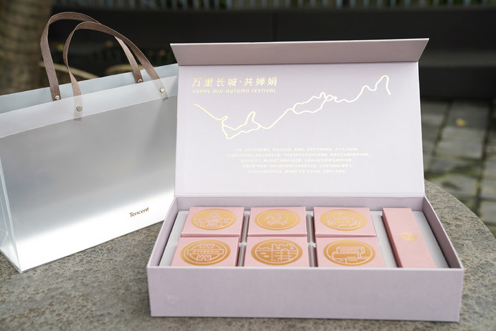 开箱视频月饼盒,月饼盒包装对比分析