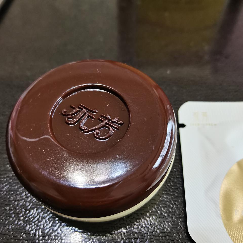 黄皮涂什么颜色素颜霜,偏黄皮肤素颜霜怎样涂不假白