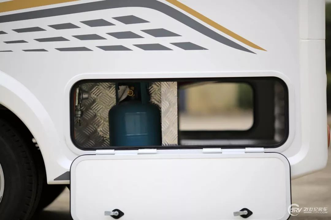 不超过50万的越野房车,不到40万的豪华大型房车