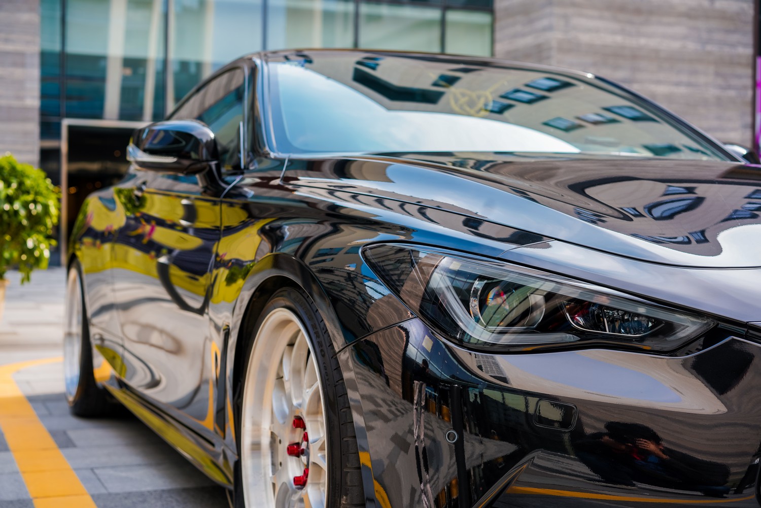 巅峰极速英菲尼迪q60改装,英菲尼迪q60改黑武士