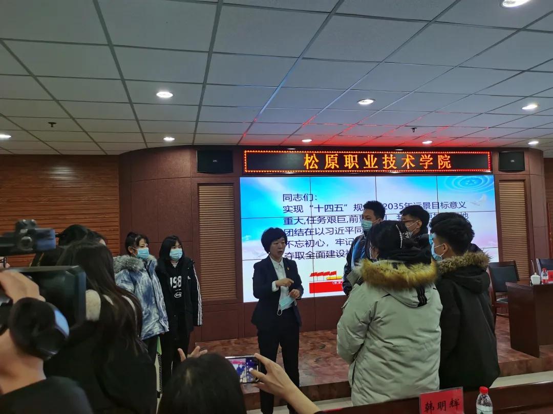 十九届五中全会精神宣讲团,市委十九届五中全会精神宣讲团