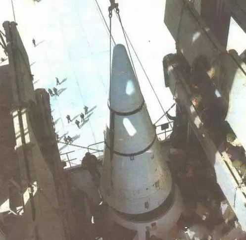 东风夜放花千树最是人间留不住,东风导弹什么时候造出来的