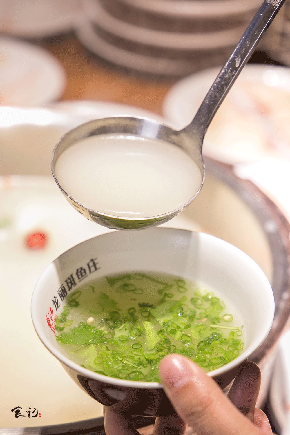 1块钱撸四盘！薄如蝉翼的蝴蝶鱼片，让你一口鲜掉眉毛！