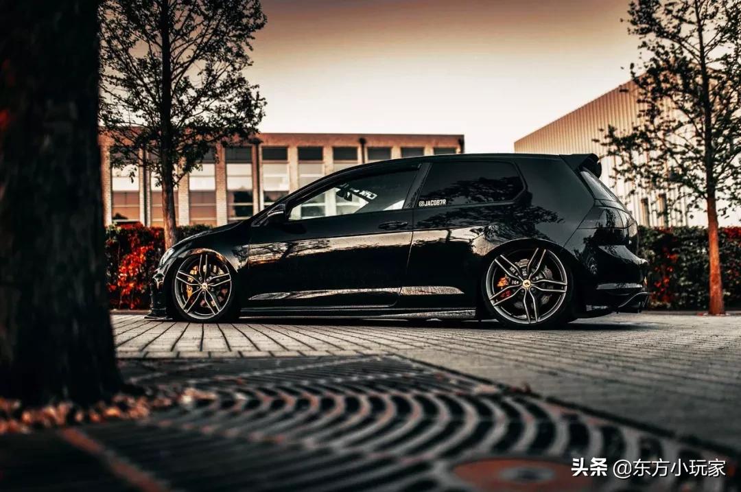 改装再好看,还是一辆“大众”还是带R的,她还是最后上他的奔驰