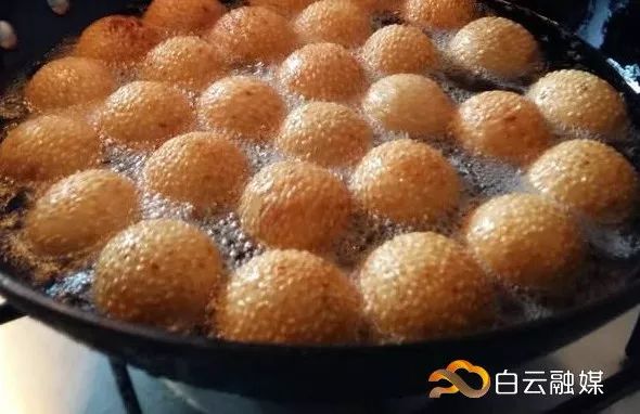 走在乡间小路观赏田园风光体验,看田园风景品乡间生活尝农家美食