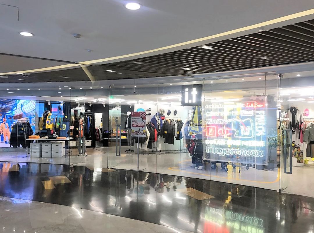 湖滨银泰in77每日客流量,杭州湖滨银泰in77销售额