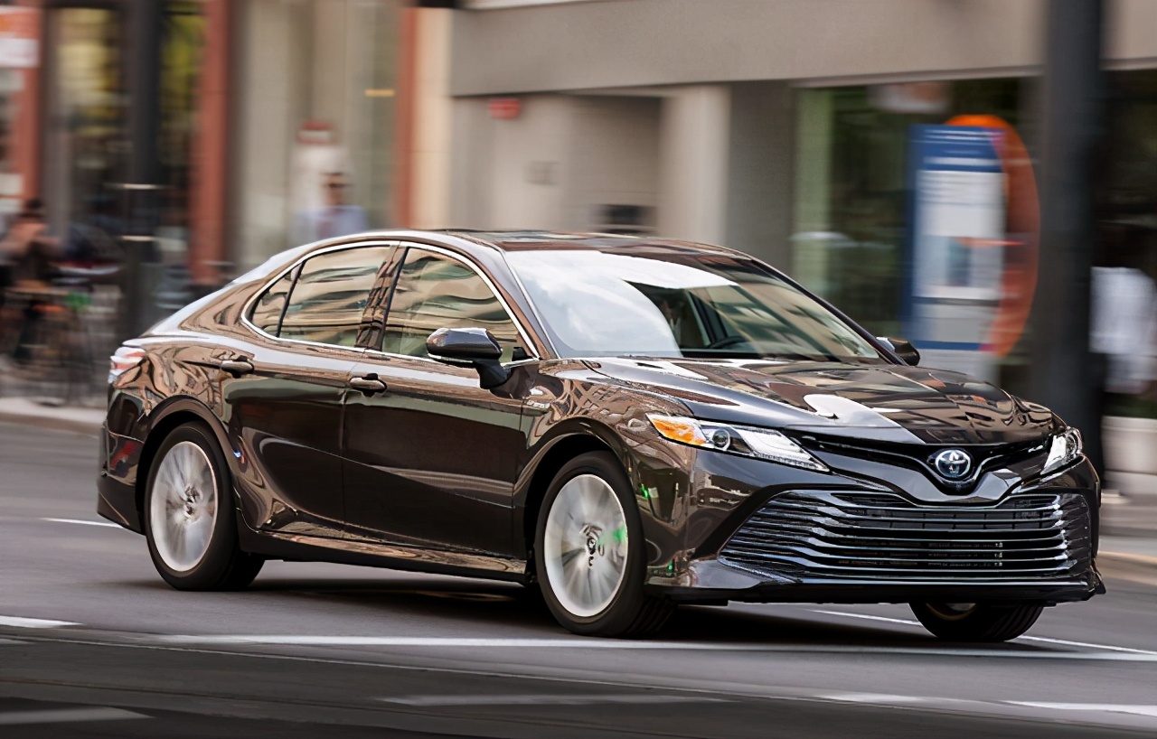 迈腾换凯美瑞后的感受,三年五万公里的迈腾