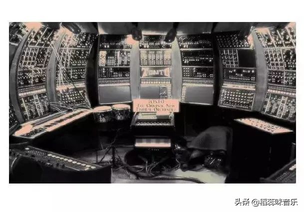 奶奶看见这个乐器哭了，70年代的音乐科技真令人惊艳