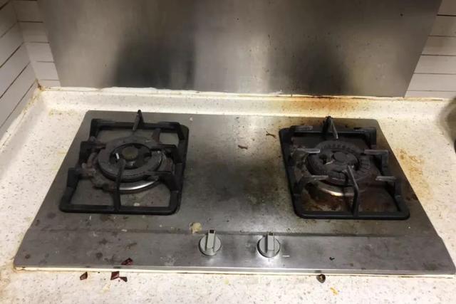 越来越多人不装吊柜了,越来越多厨房不装插座了