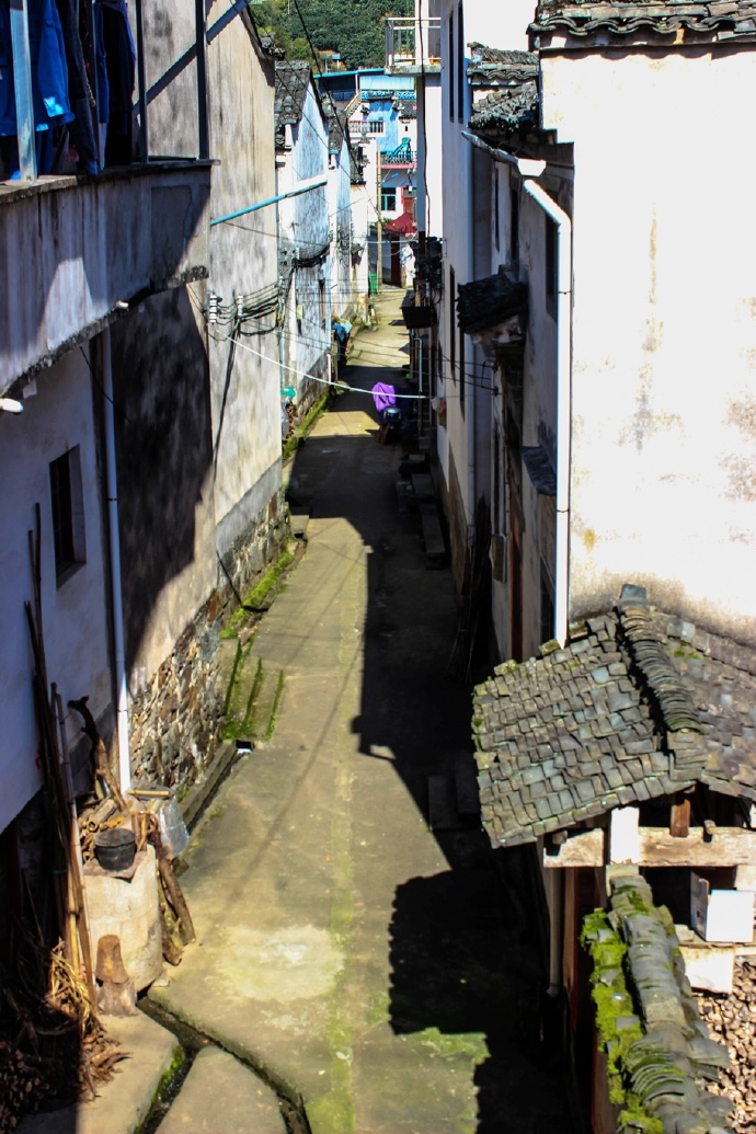 新安江山水画廊景区村落,漳潭古村