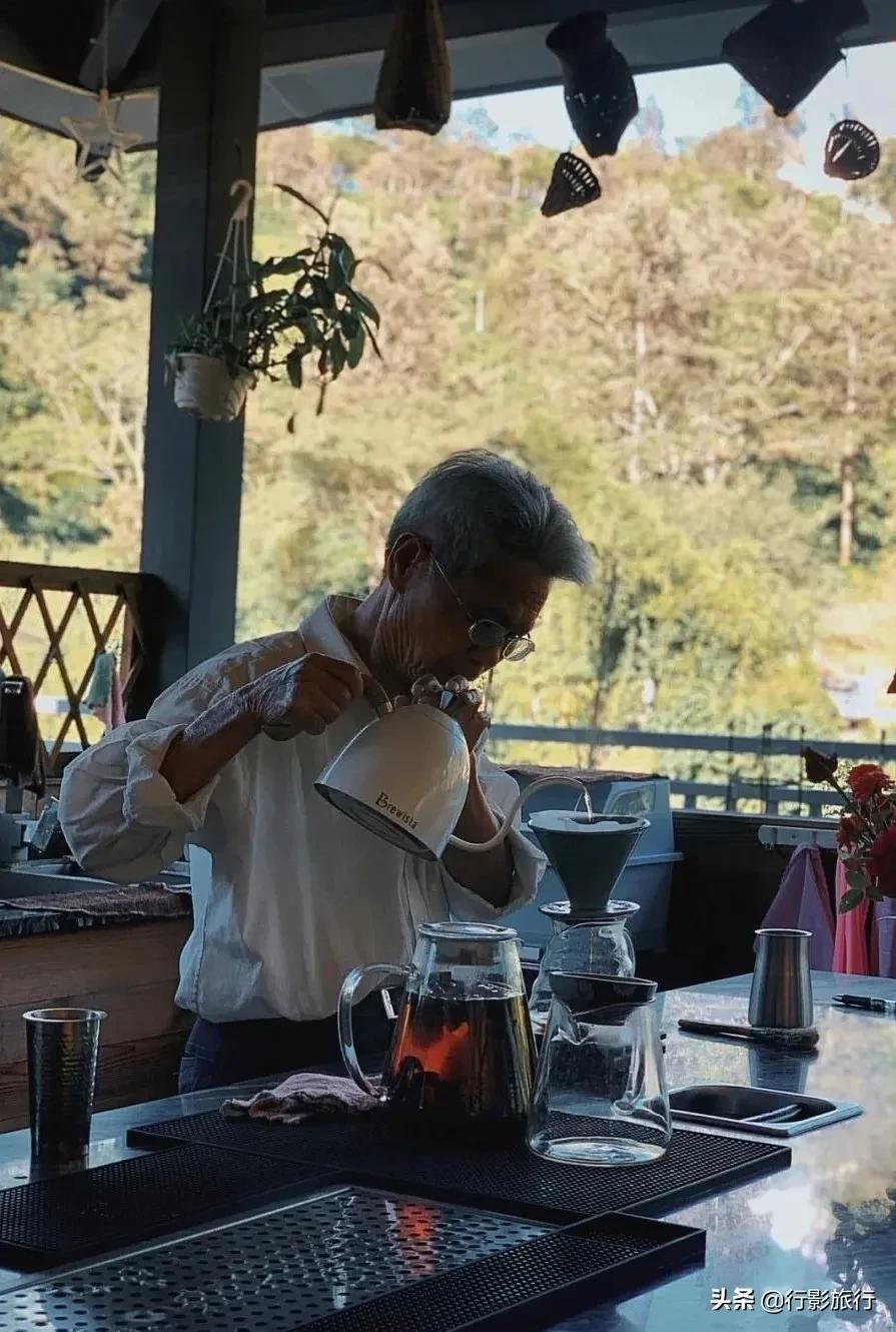 介绍一下云南的西双版纳,云南西双版纳的介绍景点