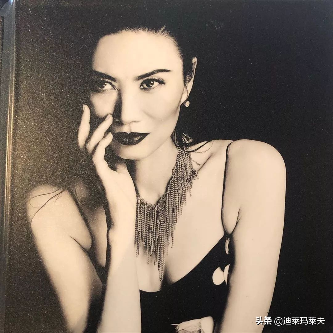 邓文迪收割型男,邓文迪的情史简介