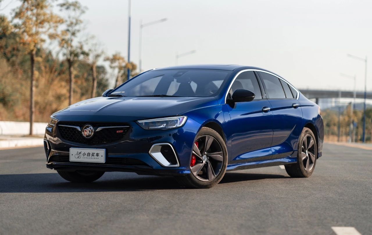 君威gs适合入手吗,小白买车速腾和君威建议买哪个