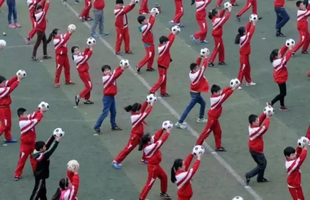 日本足球与中国足球差距大在哪里,中国足球与日本足球的差距在哪里