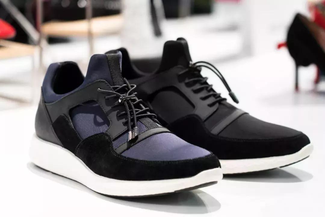 莱尔斯丹lesaunda包包官方旗舰店,莱尔斯丹包包档次怎样