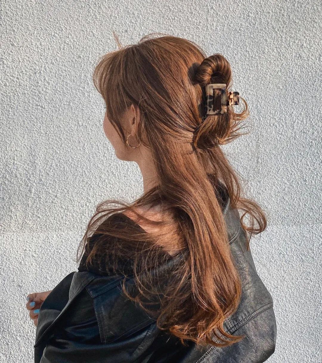 韩国女孩很会化妆,韩国东大门头饰