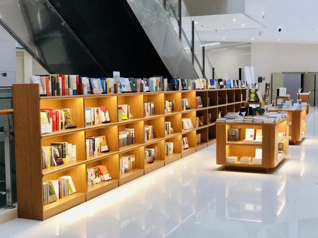 汉阳摩尔城西西弗书店,武汉必打卡的书店