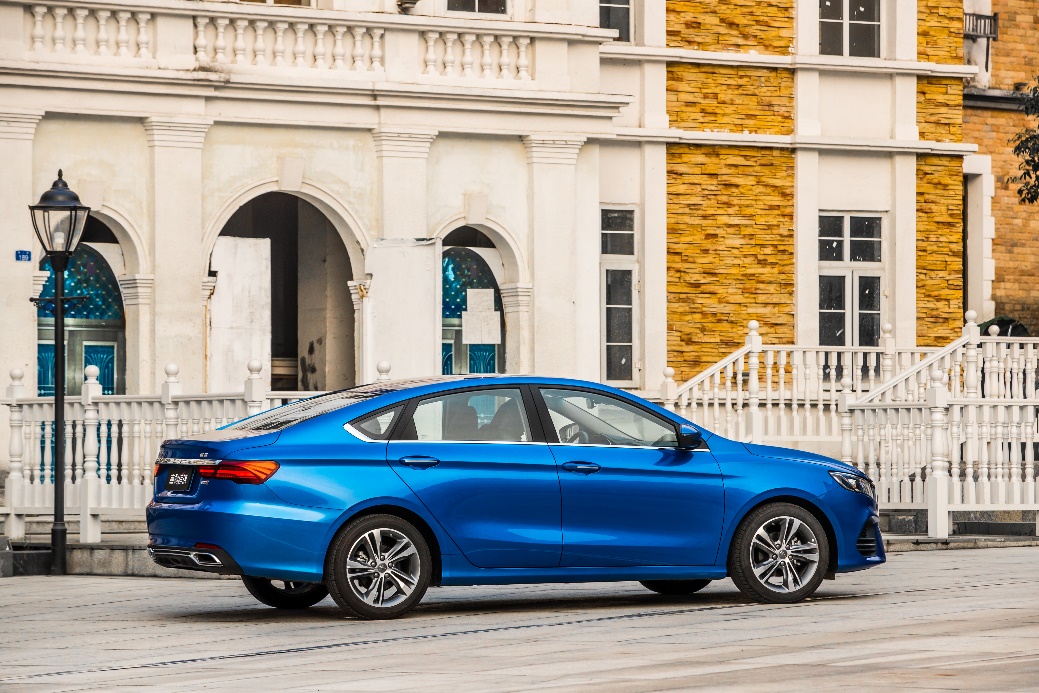 1.0排量汽车跑高速时速,1.2排量极速也能跑400km每小时