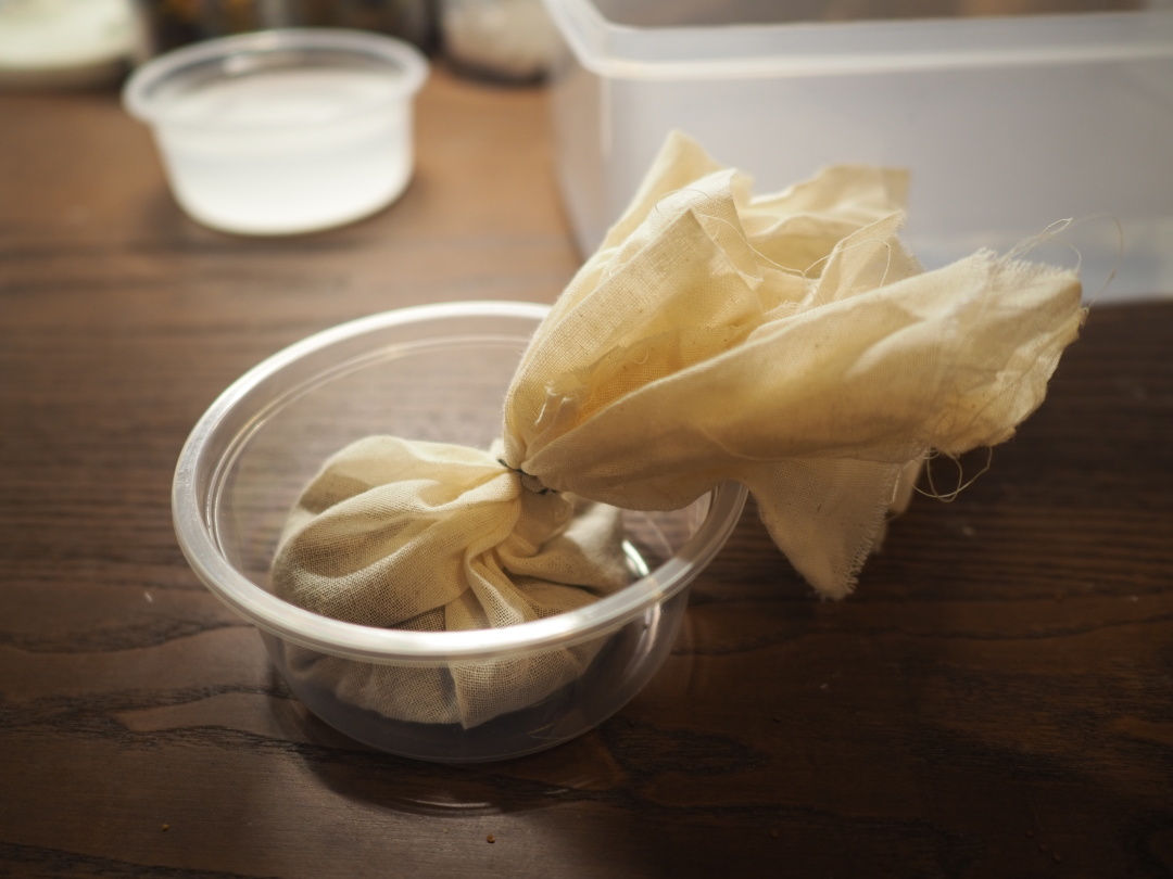 手搓冰粉一碗份量,怎么搓的冰粉颜色白