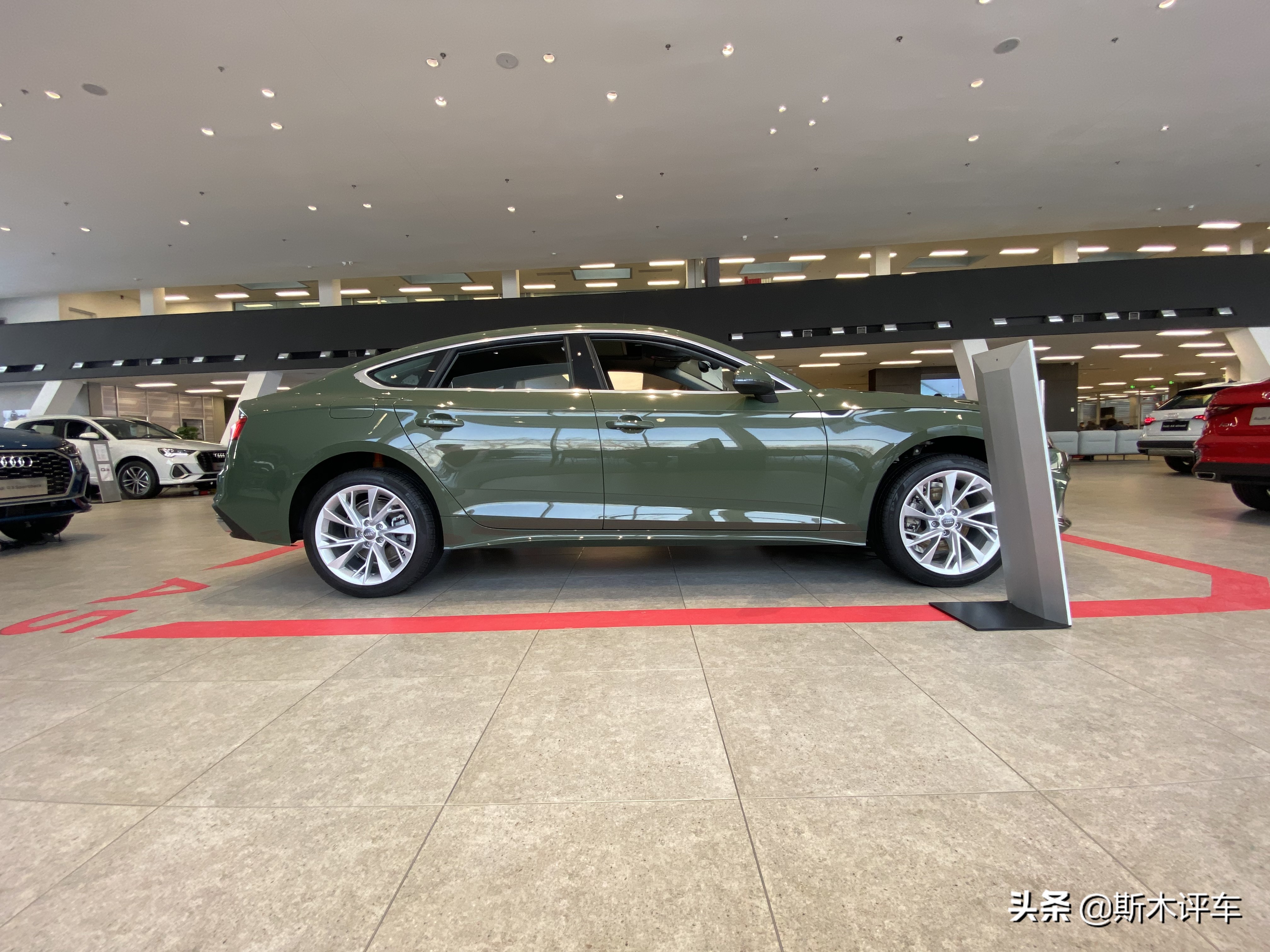 试驾奥迪a5sportback,奥迪a5底盘容易磕碰