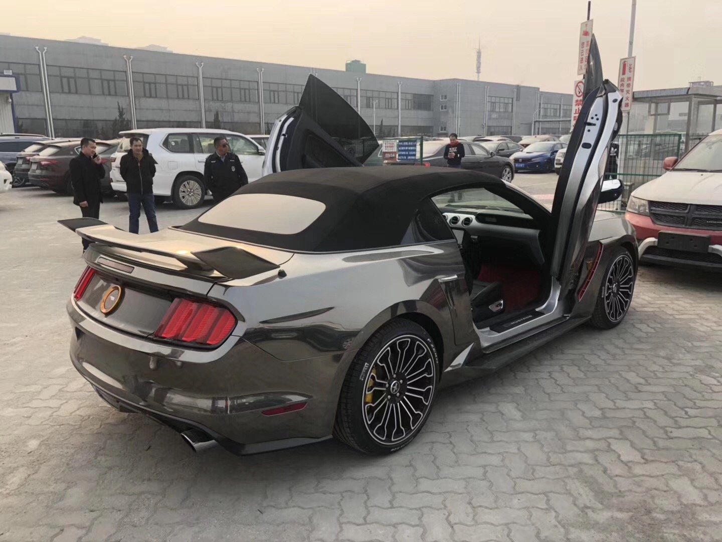 全新福特野马渲染图,全新敞篷版福特野马