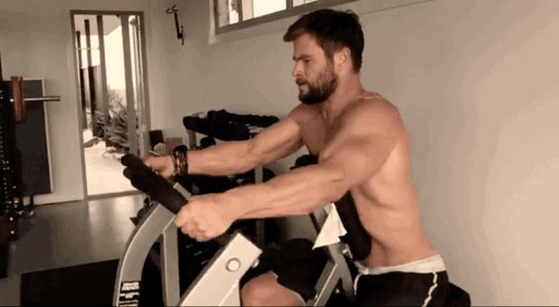 雷神锤哥真实身材,雷神锤哥身材照片