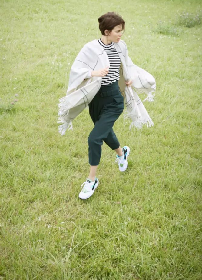 不想穿那些网红卖的衣服?感觉不上档次?也不想选奢侈品?