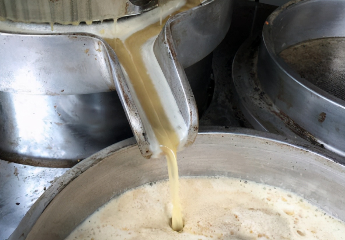 街头的现榨芝麻香油靠谱吗,流动现榨芝麻油