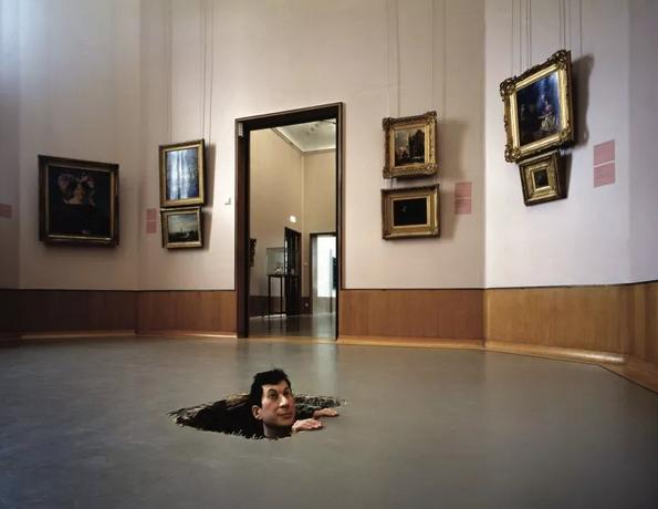 香蕉艺术品拍出12万,香蕉贴墙上能变艺术品