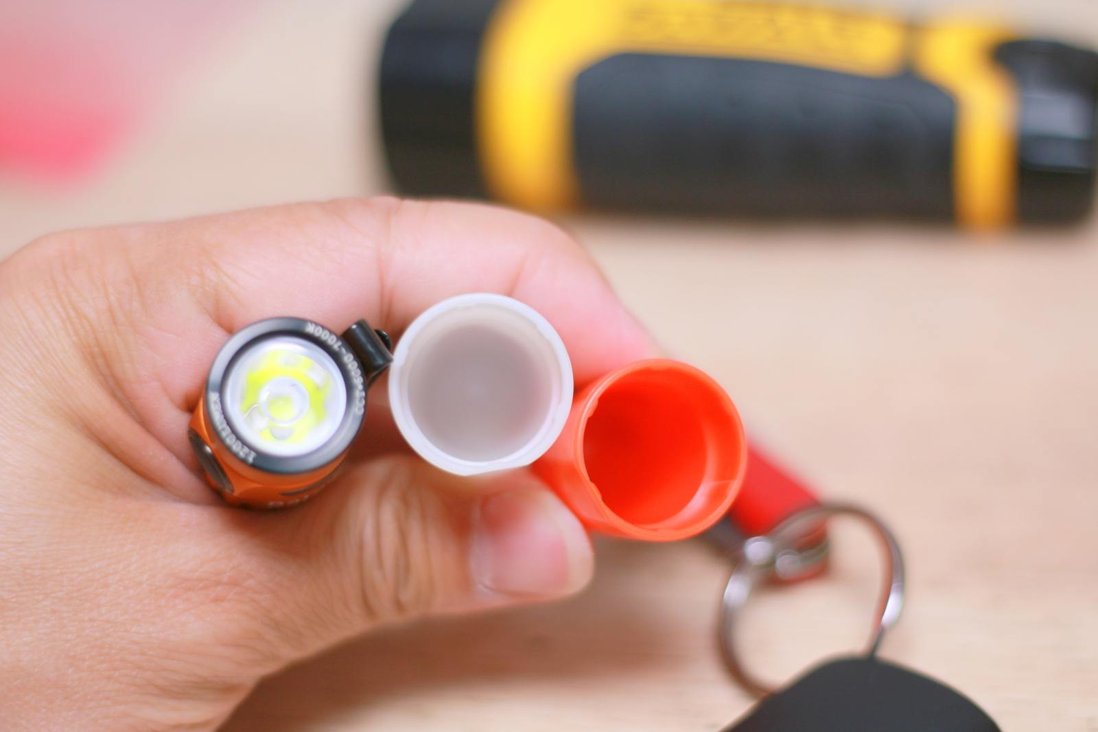 傲雷baton3手电筒特别版,傲雷baton3pro紫色