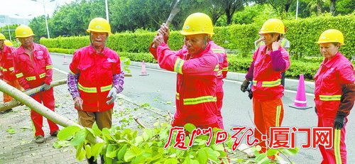 守护道路交通安全人人有责,保公路畅通保公路安全