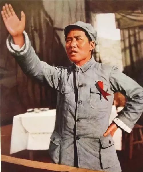 “公者千古，私者一时”，这是对毛*东泽**一生艰苦朴素的崇高评价