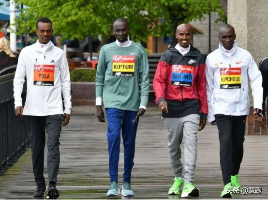 半马破世界纪录视频,打破全马亚洲纪录的跑鞋