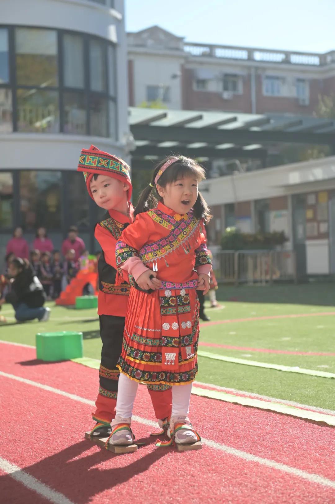 民族团结润童心家园携手共成长——和平五幼举行2021年秋季民族运动会