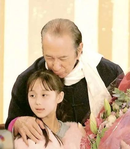 赌王女孩何超欣,赌王女儿何超欣减肥