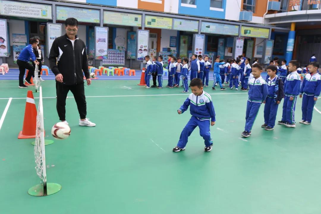 玉泉小学运动会直播回放,首师大附属玉泉学校足球