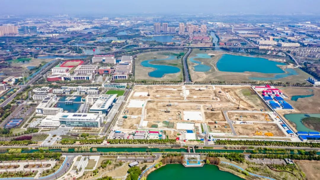 64.3亿，39个学校，3.7万个学位，昆山今年教育大爆发