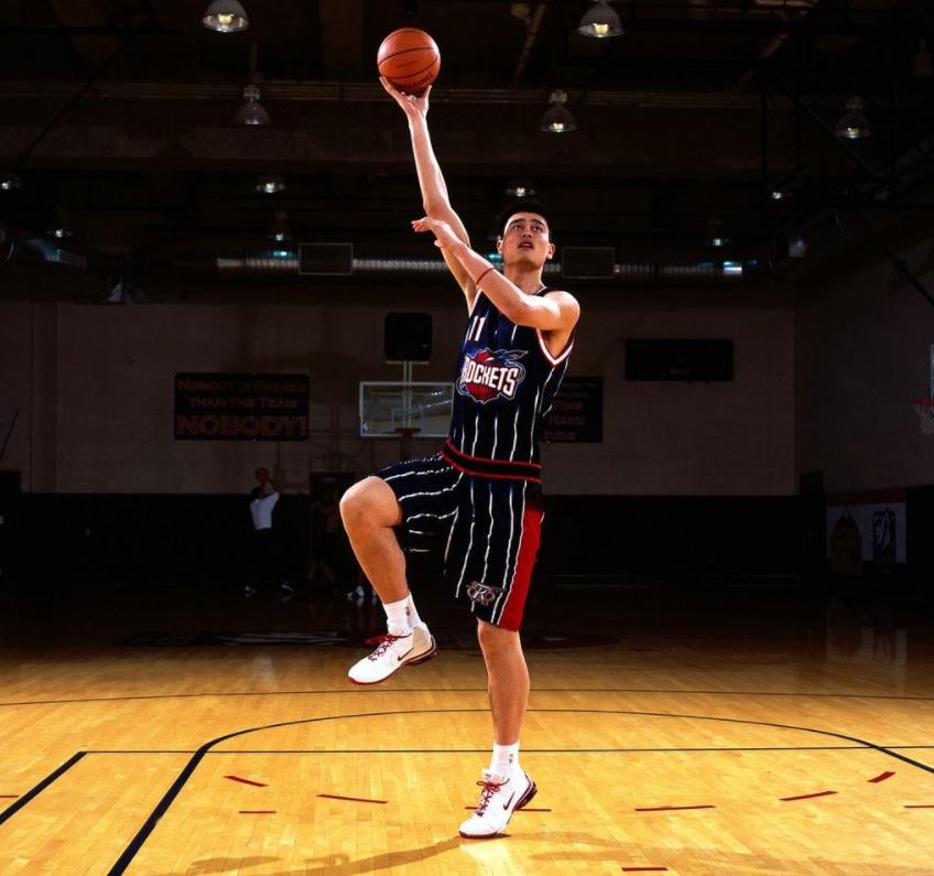 姚明为何选择了锐步,锐步签约姚明带来多少收益