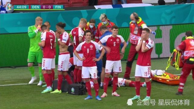 丹麦球星埃里克森突然倒地昏厥,丹麦埃里克森倒地休克