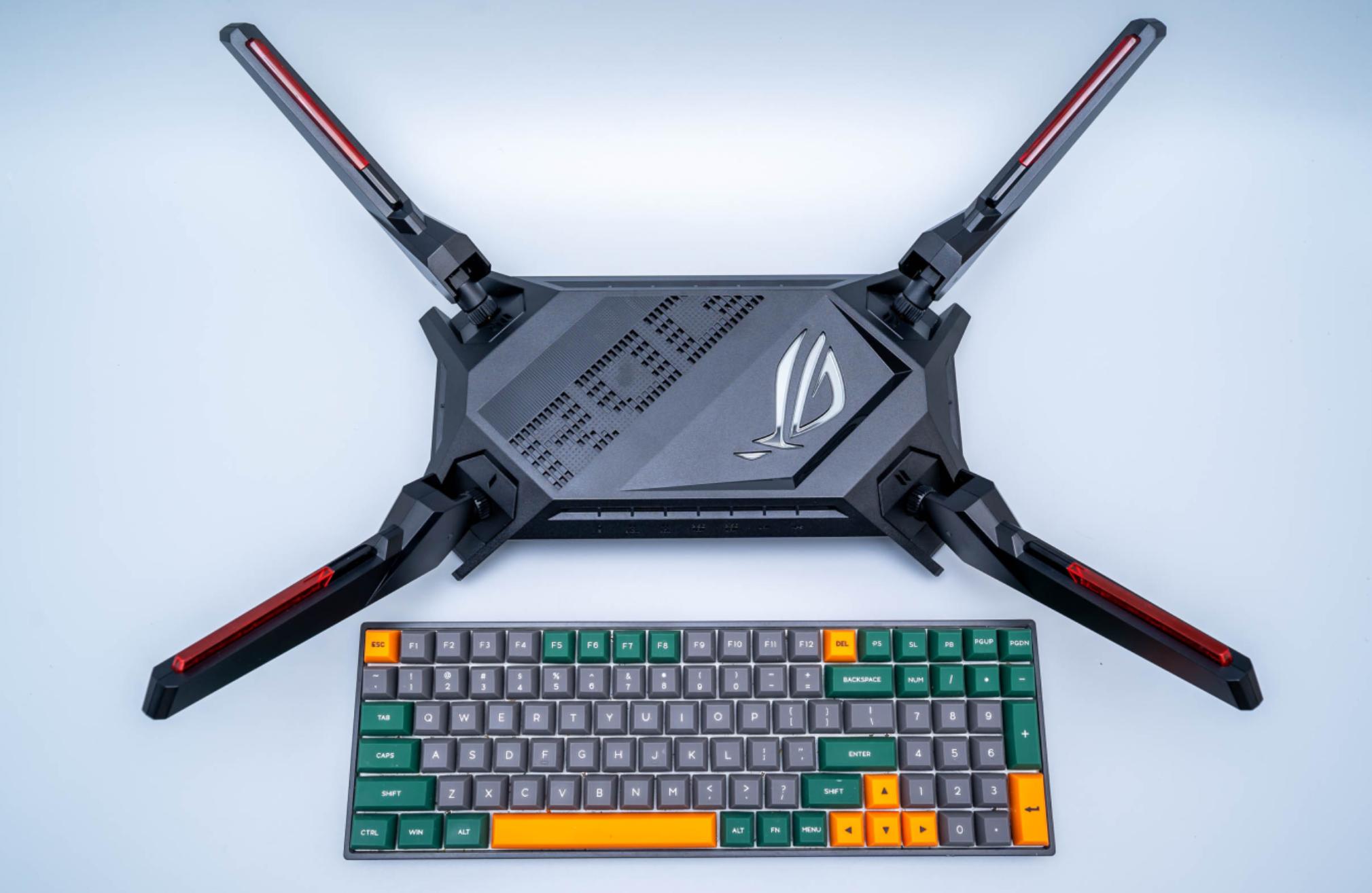 电竞路由器推荐华硕rog,华硕rog魔方幻gt6白色路由器评测