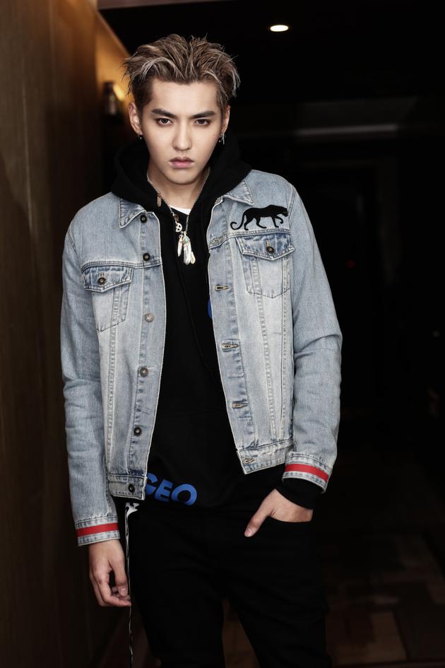 男生如何选择自己合适的发型穿搭,12-15岁学生适合的发型短发男生