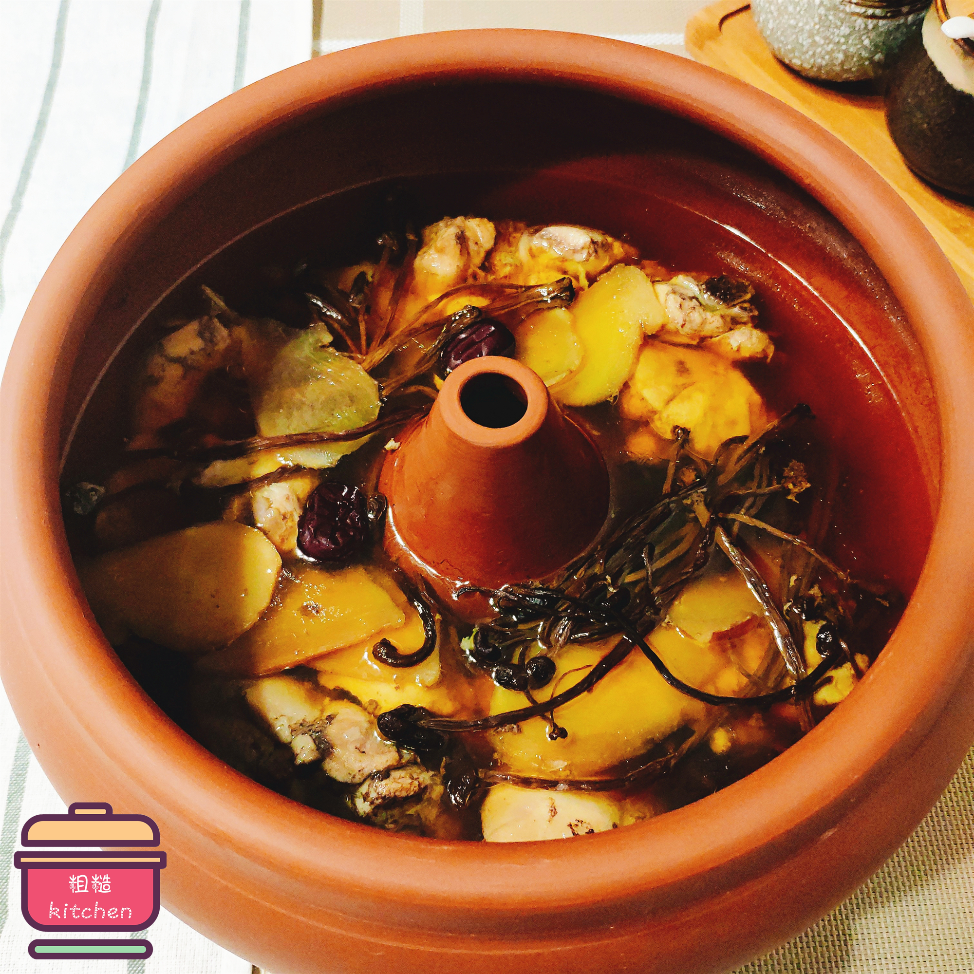 炖鸡汤的鸡肉可以做葱油鸡吗,炖鸡汤鸡肉用煸炒一下吗