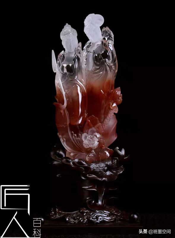 他是业界公认水晶界大家，因材巧雕，善从不同入手点达到创新！