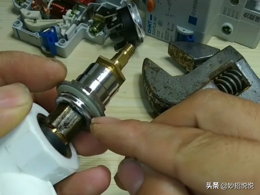 教你修混水阀,请师傅更换一个混水阀多少钱