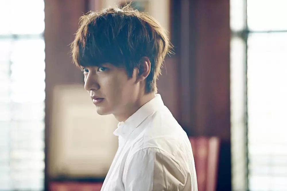 李敏镐退伍后作品,李敏镐退伍视频