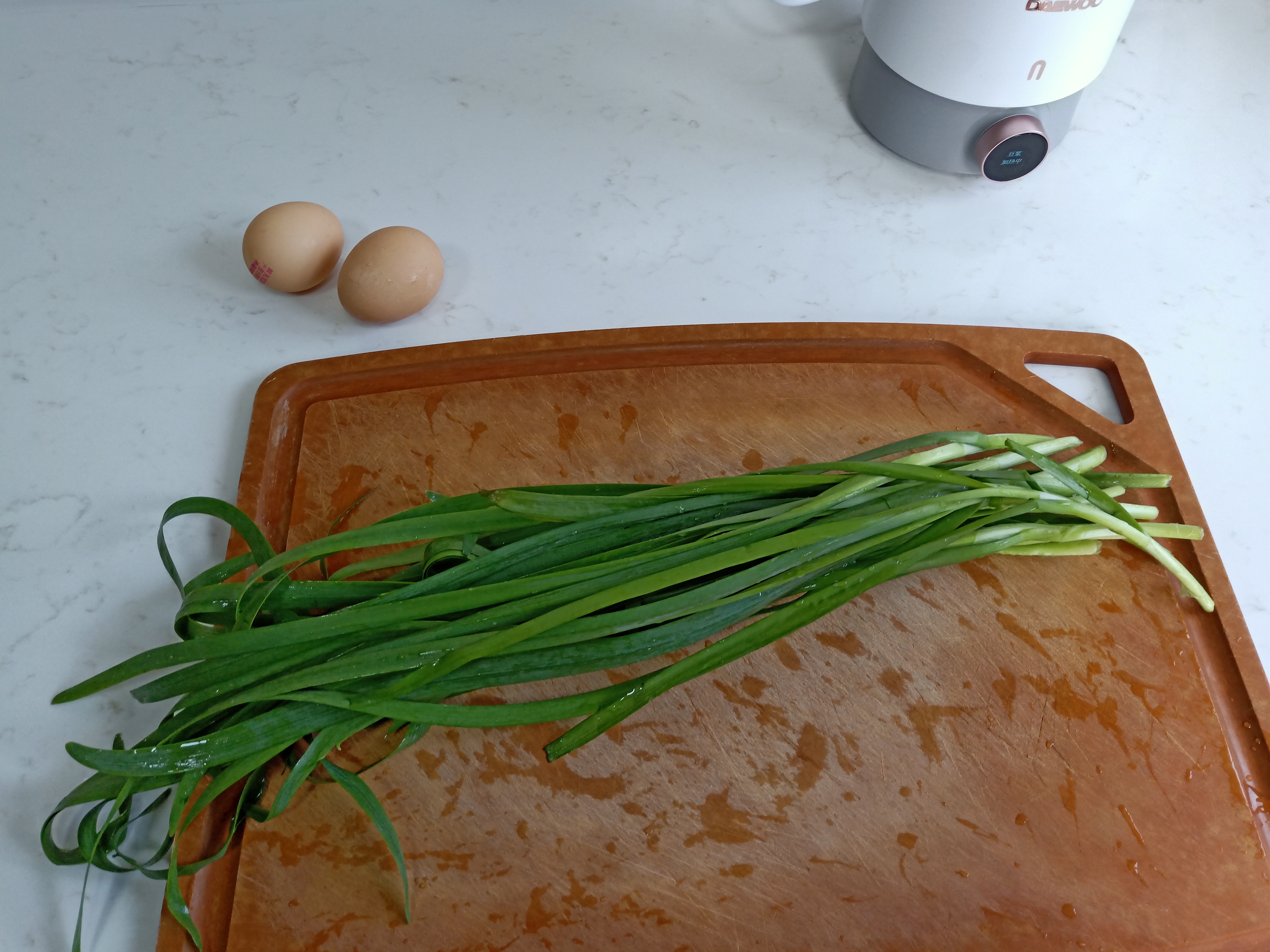 这菜春天吃最香,吃得饱还能悄悄瘦,比芹菜还管用,老公最需要